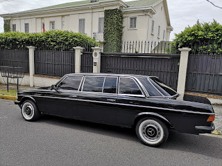 Embassy-of-the-Bolivarian-Republic-of-Venezuela.-LIMOUSINE-SERVICE-300D-MERCEDES-COSTA-RICA702846fb64b17042.jpg