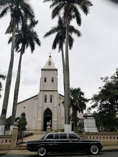 iglesia-catolica-atenas-costa-rica.-MERECEDES-LIMOUSINE-SERVICE-LWB-W123-LANGc3ed94bbe7d006fe.jpg