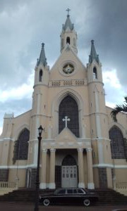 Iglesia-De-San-Rafael.-Heredia-Province-San-Rafael-COSTA-RICA-LIMOUSINE-SERVICEebcabf3f48dae477.jpg