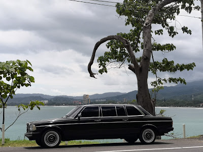 JACO-BEACH-COSTA-RICA-MERCEDES-W123-LIMOUSINE5736b9c160d297a8.jpg