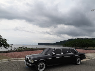 PLAYA-CALDERA-PUNTARENAS-COSTA-RICA.-MERCEDES-W123-LIMOUSINE-300Dc59210cec4d937af.jpg