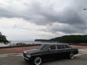 PLAYA-CALDERA-PUNTARENAS-COSTA-RICA.-MERCEDES-W123-LIMOUSINE-300Dcd4cfb8685d4d7c6.jpg