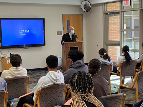 ABINGTON-HIGH-SCHOOL-NATIONAL-HONORS-SOCIETY-KEYNOTE-SPEAKER-RICHARD-BLANKb1edf6abba1b6e5e.jpg