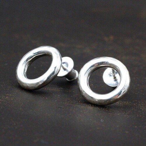 Mens-Sterling-Silver-Hammered-Ring-Stud-Earrings55bbd136add598e8.jpg