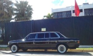 La-Embajada-de-China-en-Costa-Rica.-MERCEDES-300D-LANG-W123a3cccf6755d34bf1.jpg