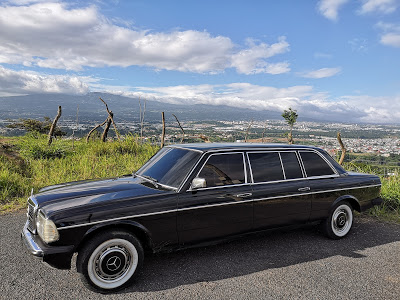 HEREDIA-MOUNTAINS-COSTA-RICA.-MERCEDES-W123-300D-LIMO588545d97aed0d8e.jpg