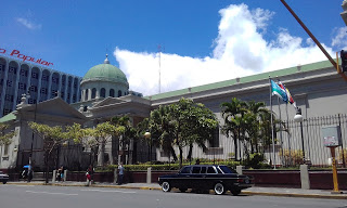 The-Metropolitan-Cathedral-of-San-Jose.-COSTA-RIXA-W123-MERCEDES-LIMOUSINE-SERVICE-FOR-WEDDINGS66c33ee31623c4eb.jpg